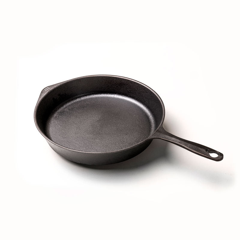 Large British-made cast iron frying pan skillet